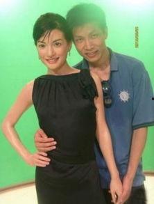谁摸过明星蜡像,揭秘谁曾轻抚明星蜡像的神秘面纱
