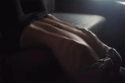 男生打女生小腹视频,男生暴力对待女生小腹事件的警示