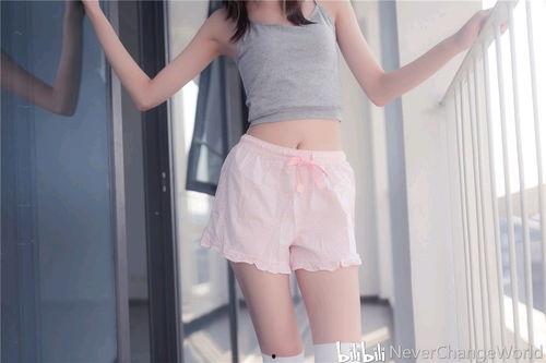 我是大美人丝袜的老师,揭秘丝袜界的时尚导师