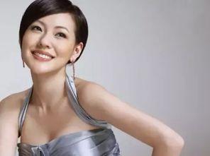 明星带乳钉,明星们的时尚宣言与个性展示