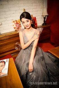 娱乐吃瓜酱乔欣,从“娱乐吃瓜酱”到人气小花,她的蜕变之路