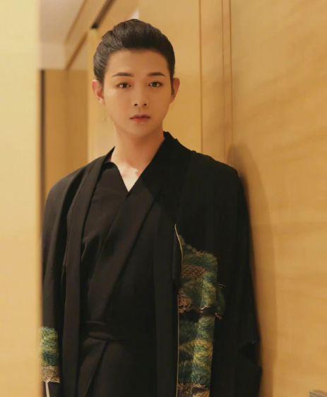 娱乐吃瓜男明星头发,揭秘男明星头发的秘密与魅力