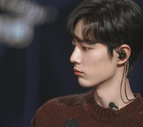 肖战谈娱乐圈八卦吃瓜